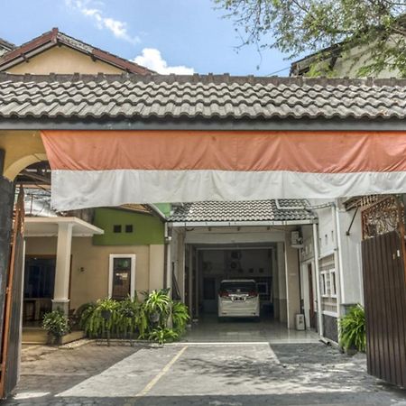 RedDoorz Syariah @ Raya Tajem Maguwo Hotel Kalasan Bagian luar foto