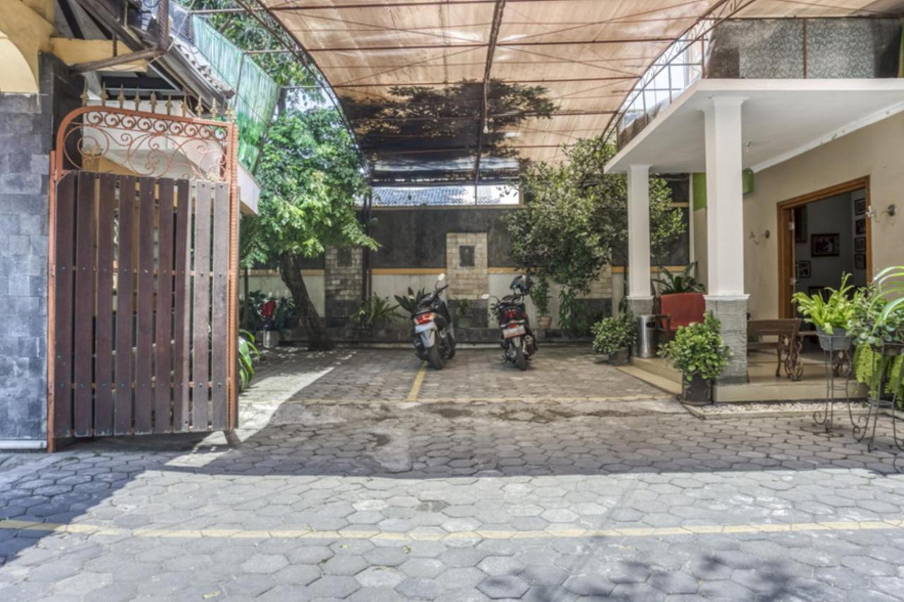 RedDoorz Syariah @ Raya Tajem Maguwo Hotel Kalasan Bagian luar foto